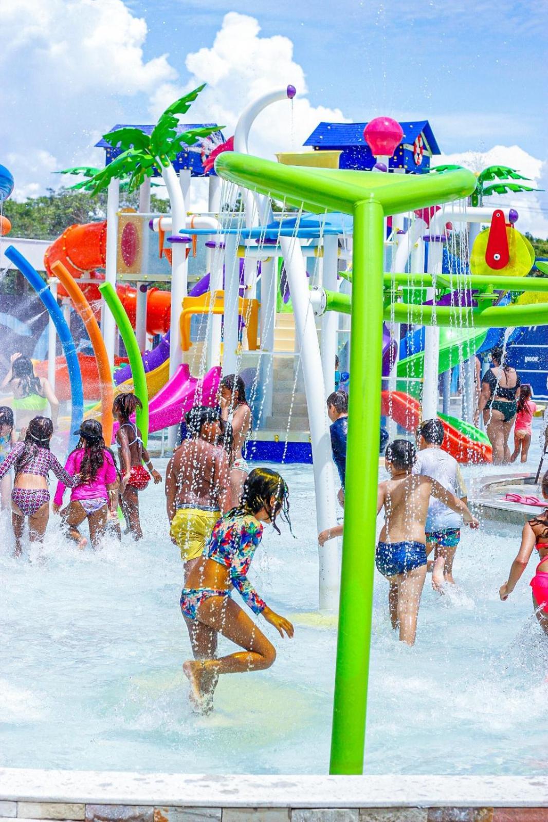 Hotel Lagoa Eco Towers - Ate 7 Pessoas Com Acesso A Piscinas, Quiosques, Restaurante E Muito Caldas Novas